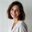 Retrato de Sofía Ruíz, psicóloga especializada en bienestar mental